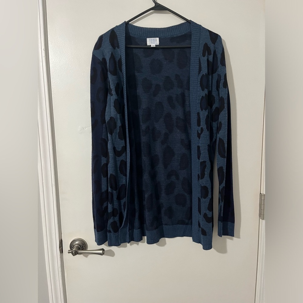 Time and Tru cardigan size large.